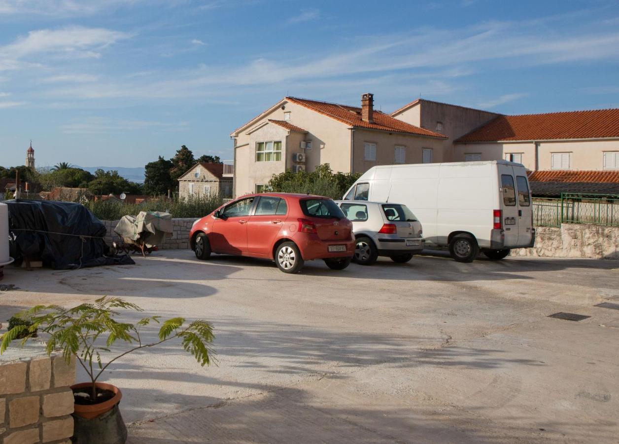 Apartments With A Parking Space Sutivan, Brac - 752 Extérieur photo
