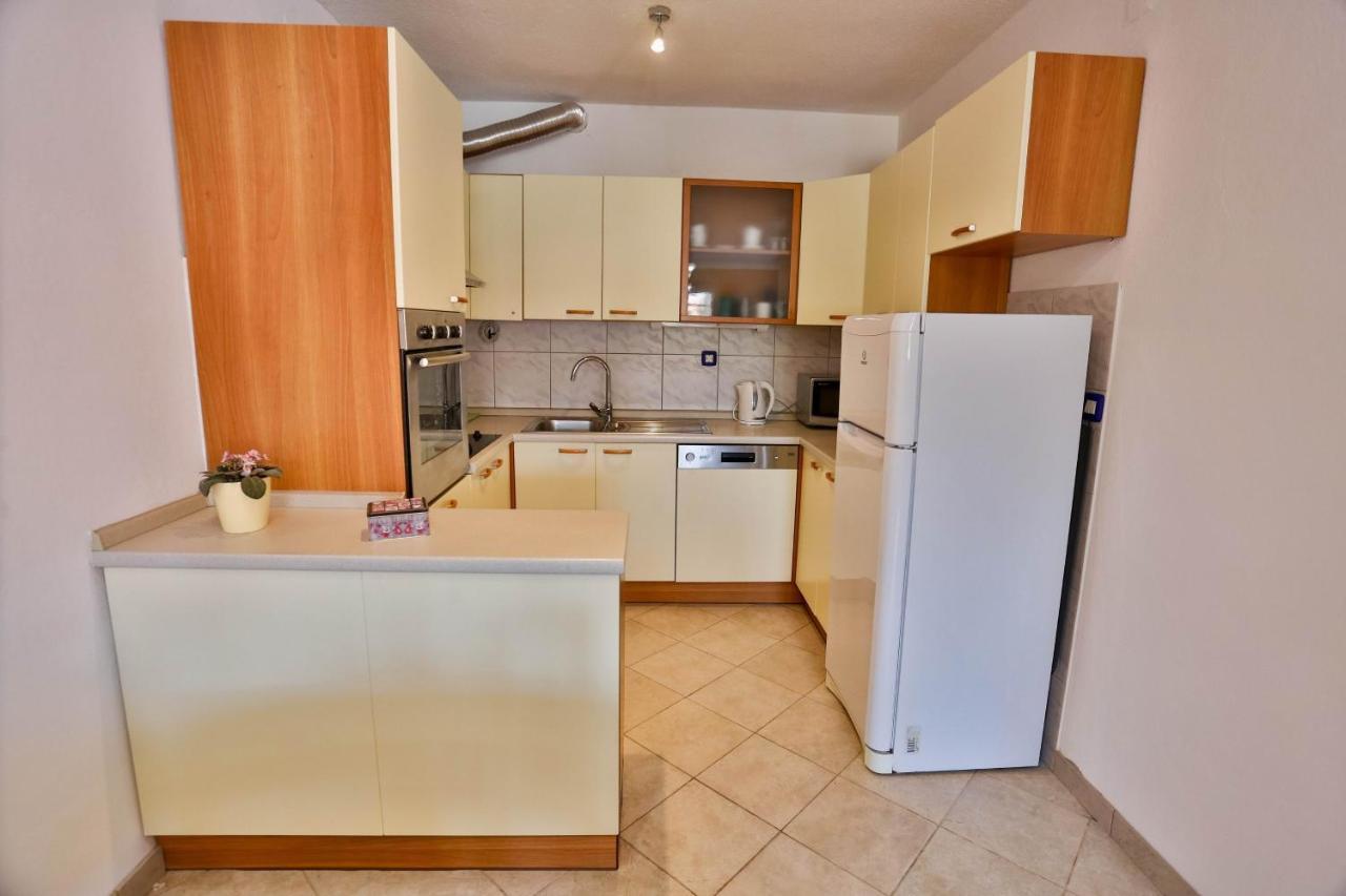 Apartments With A Parking Space Sutivan, Brac - 752 Extérieur photo